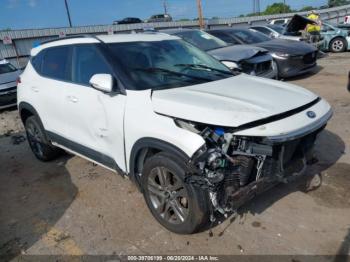  Salvage Kia Seltos