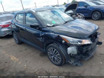  Salvage Nissan Kicks