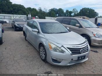  Salvage Nissan Altima