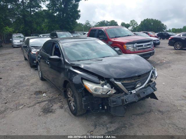  Salvage Nissan Altima