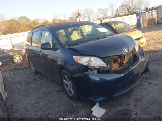  Salvage Toyota Sienna