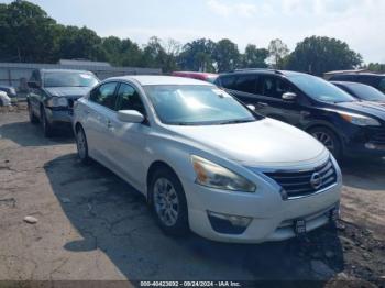  Salvage Nissan Altima