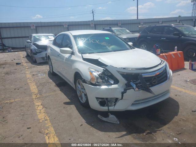  Salvage Nissan Altima