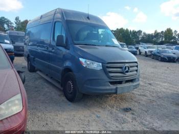  Salvage Mercedes-Benz Sprinter 2500