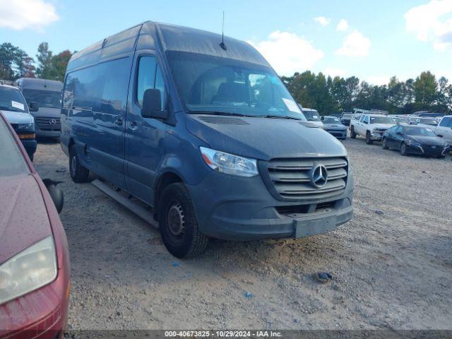  Salvage Mercedes-Benz Sprinter 2500