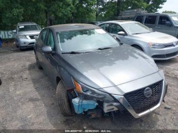  Salvage Nissan Altima