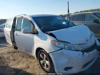  Salvage Toyota Sienna