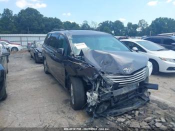  Salvage Toyota Sienna