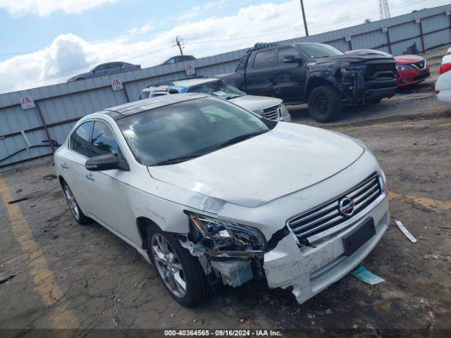  Salvage Nissan Maxima