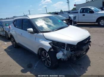  Salvage Nissan Kicks