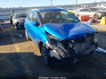  Salvage Nissan Kicks