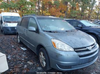  Salvage Toyota Sienna