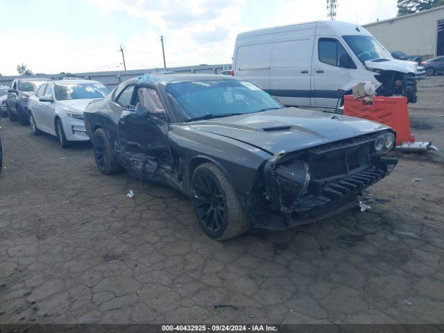  Salvage Dodge Challenger