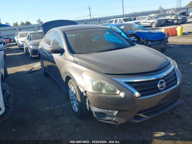  Salvage Nissan Altima