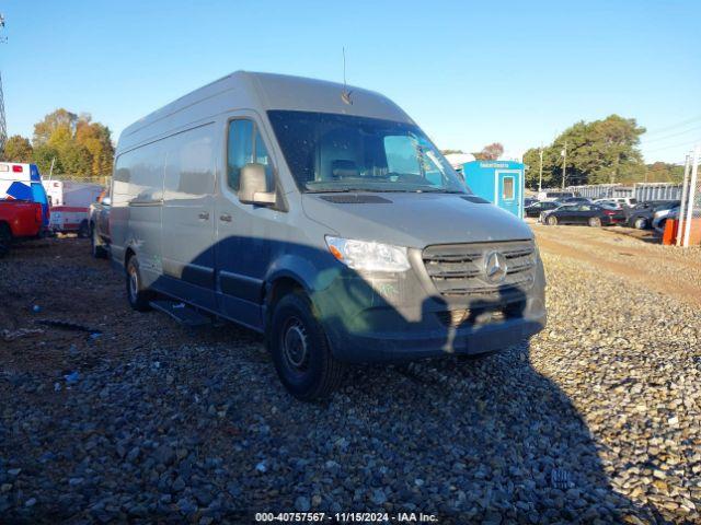  Salvage Mercedes-Benz Sprinter 2500