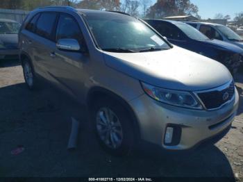  Salvage Kia Sorento