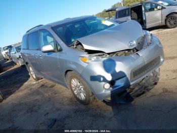  Salvage Toyota Sienna