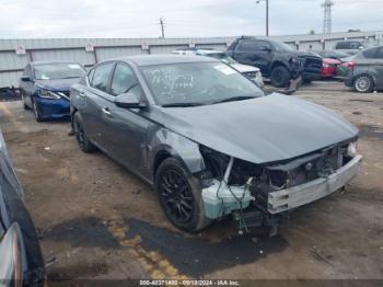  Salvage Nissan Altima