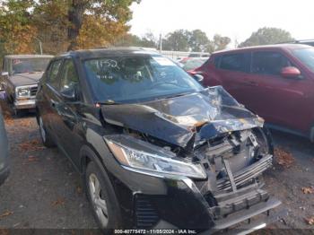  Salvage Nissan Kicks