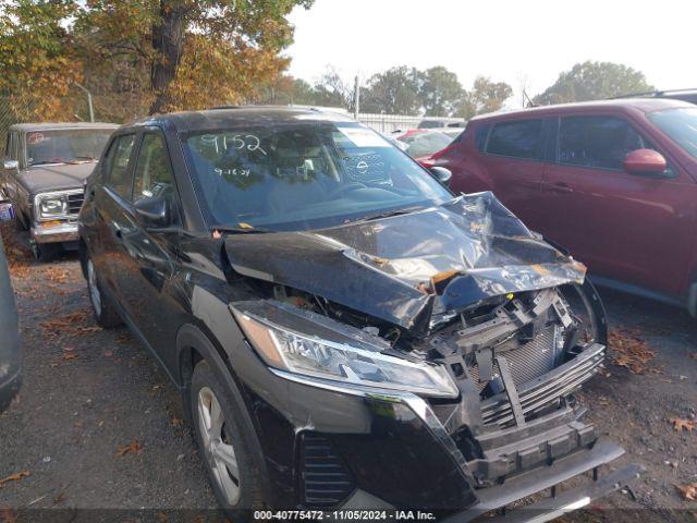  Salvage Nissan Kicks