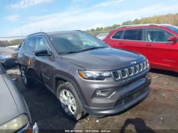  Salvage Jeep Compass