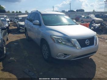  Salvage Nissan Pathfinder