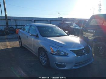  Salvage Nissan Altima