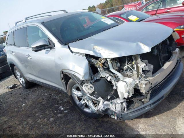  Salvage Toyota Highlander