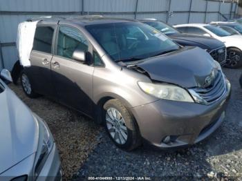  Salvage Toyota Sienna