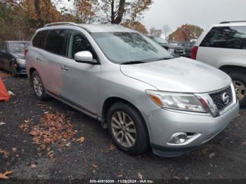  Salvage Nissan Pathfinder