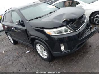  Salvage Kia Sorento