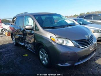  Salvage Toyota Sienna