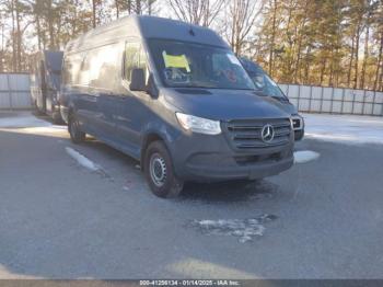  Salvage Mercedes-Benz Sprinter 2500