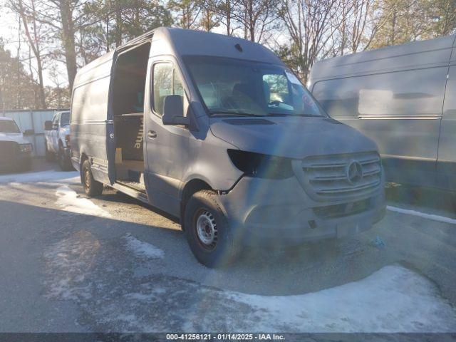  Salvage Mercedes-Benz Sprinter 2500