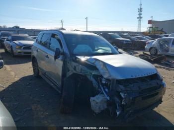  Salvage Mitsubishi Outlander