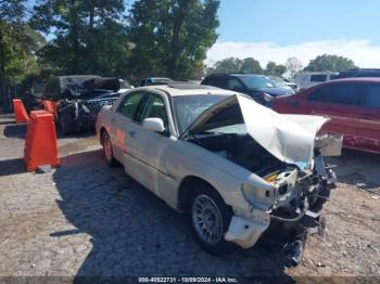  Salvage Lincoln Towncar