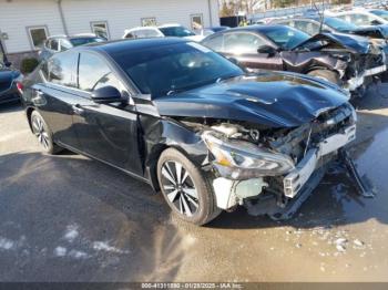  Salvage Nissan Altima