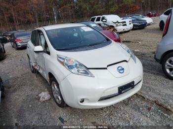  Salvage Nissan LEAF