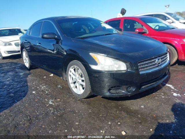  Salvage Nissan Maxima