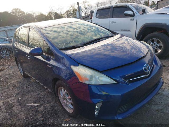  Salvage Toyota Prius v