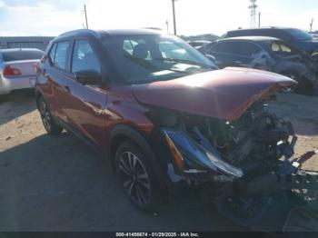  Salvage Nissan Kicks