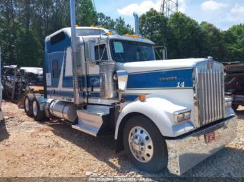  Salvage Kenworth W900