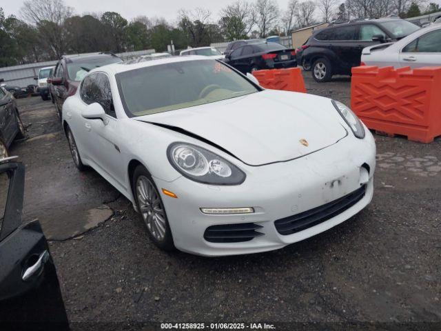  Salvage Porsche Panamera