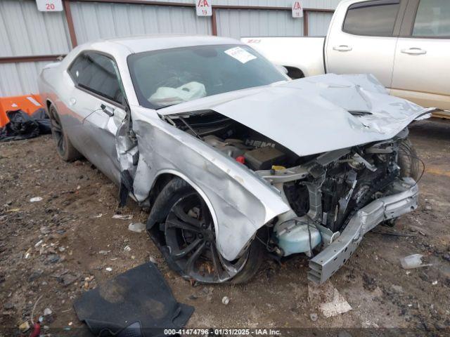  Salvage Dodge Challenger