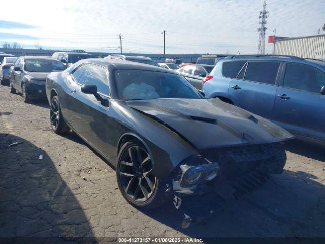  Salvage Dodge Challenger