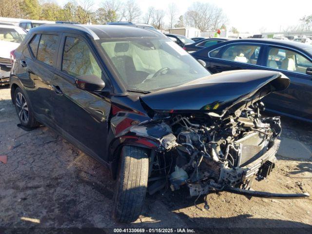  Salvage Nissan Kicks