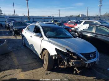  Salvage Nissan Altima