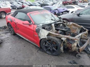  Salvage Ford Mustang