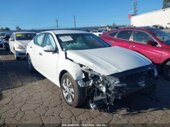  Salvage Nissan Altima