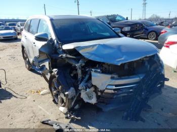  Salvage Toyota Highlander